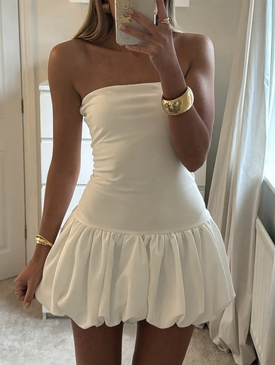 Elegantes Trägerloses Kleid mit Raffungen