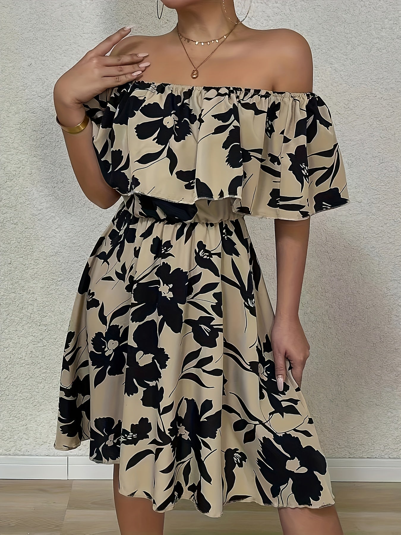Spanisches Blumenkleid für Frauen mit Rüschen - mehrfarbig