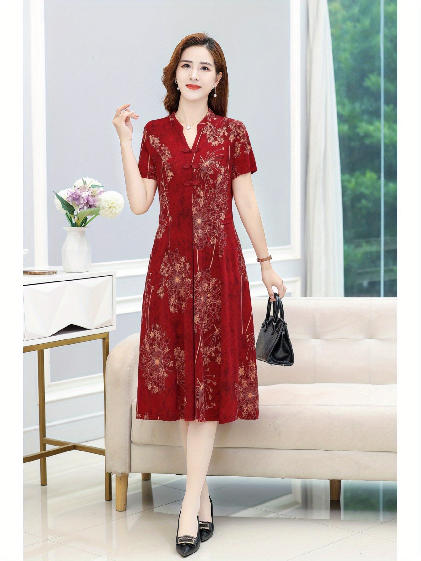 Floral gemustertes Kleid mit frechem Ausschnitt - kurze Ärmel - für Damen
