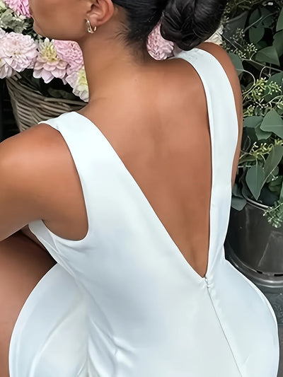Elegantes ärmelloses Mini-Sommerkleid in Weiß mit V-Ausschnitt
