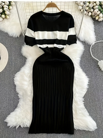 Lässiges gestreiftes Damen-Strickkleid mit Reißverschluss