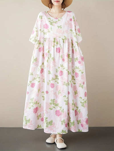 Langes Damenkleid im Lady-Stil für den Strand – sommerliche Blumeneleganz
